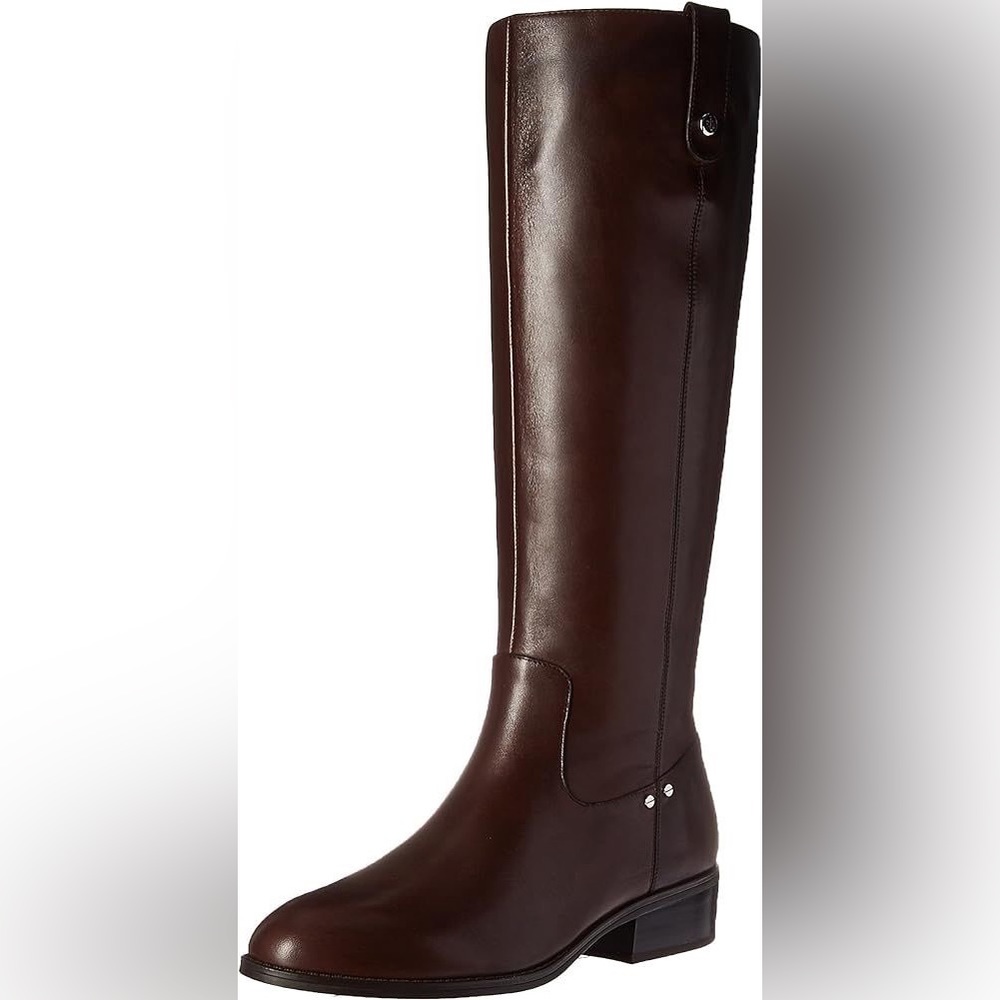 Womens Size 8.5 Ralph Lauren boots. New with box!